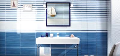 Голубая плитка для ванны